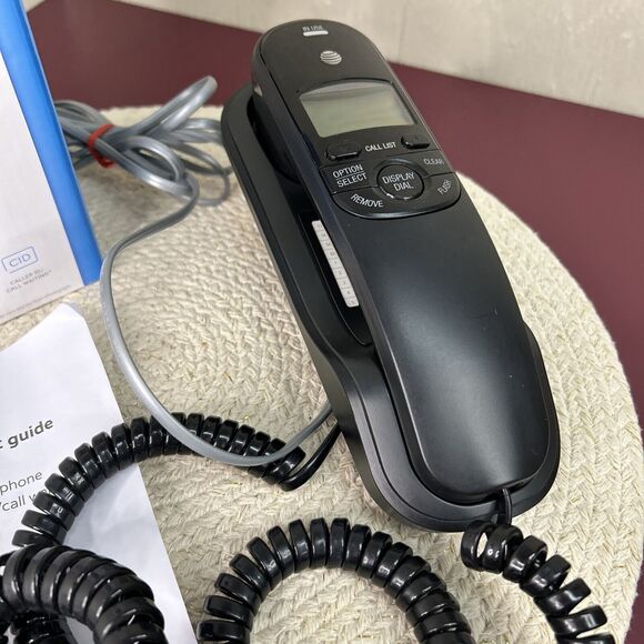 AT&T Trimline Corded Telephone Caller ID Call Waiting 13 Number Memory Black - Picture 2 of 8
